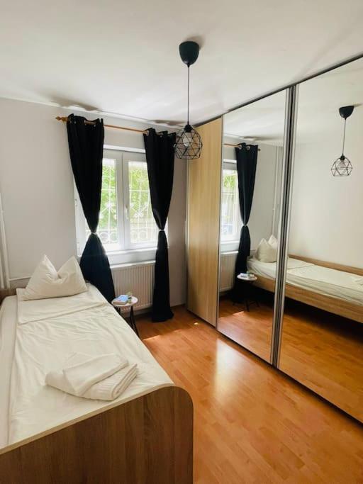 דירות Chic Retreat טימישוארה מראה חיצוני תמונה